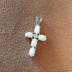 10k White Gold Opal Cross